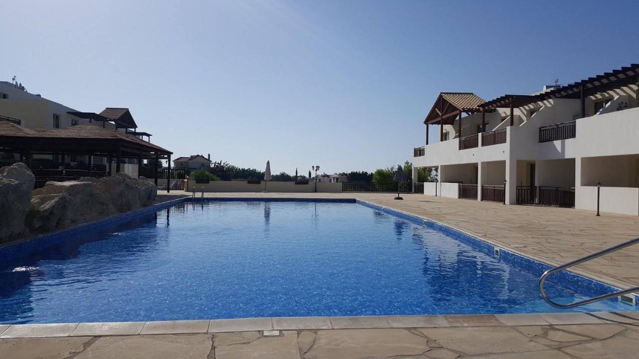 פאהיה Pleasantly Furnished Apartment B201 With Large Terrace, Wi-Fi & Android Tv מראה חיצוני תמונה